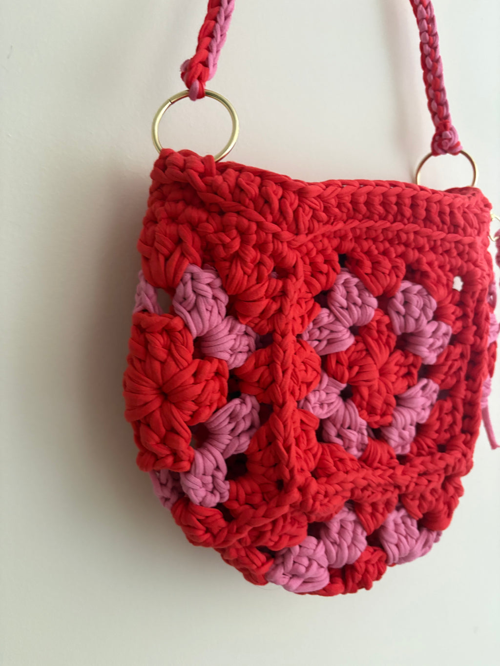 Granny square chunky T-shirt yarn bag